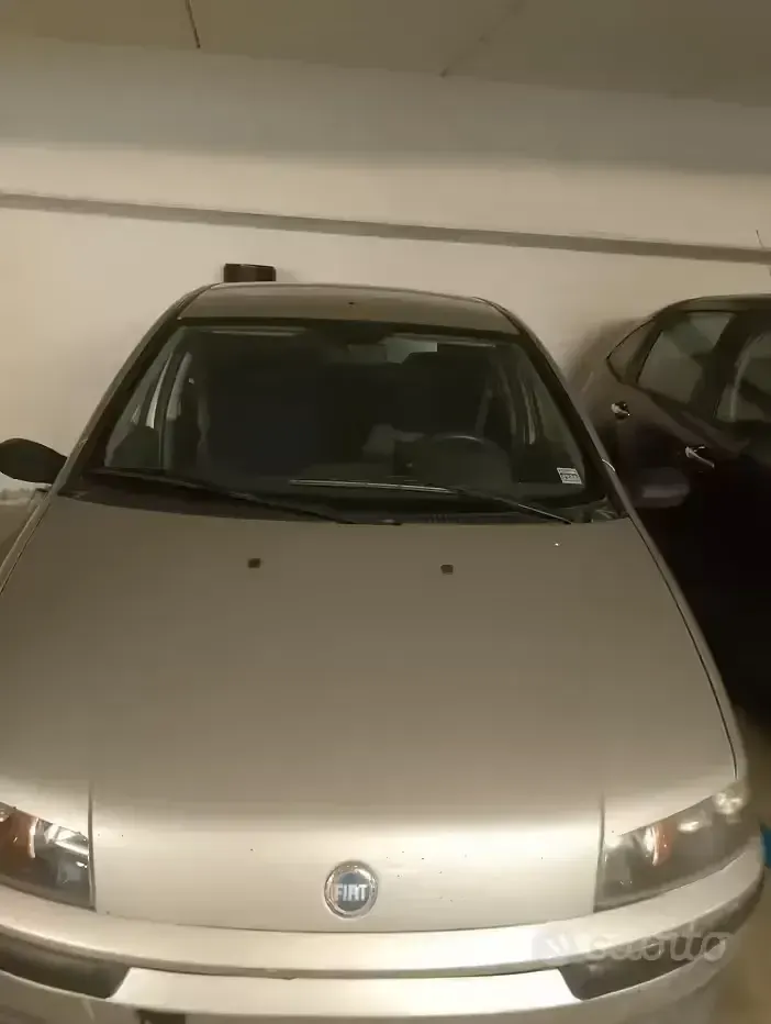 Usata Fiat Punto 80 CV (58 kW) 2002 Grigio Utilitaria