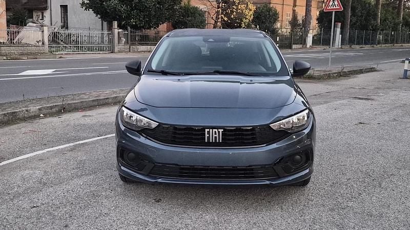 Usata Fiat Tipo 130 CV (95 kW) 2023 Verde Station wagon