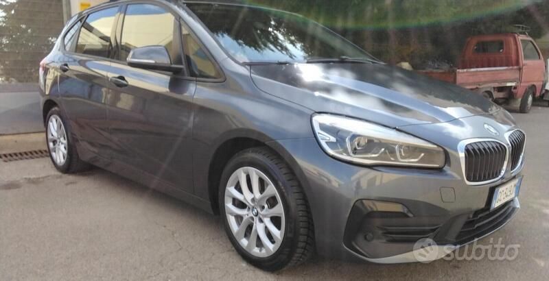 Gebraucht BMW 225 Active Tourer iPerformance 136 PS (100 kW) 2020 Grau Van / Kleinbus