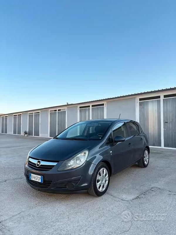 Usata Opel Corsa 75 CV (55 kW) 2011 Grigio Utilitaria