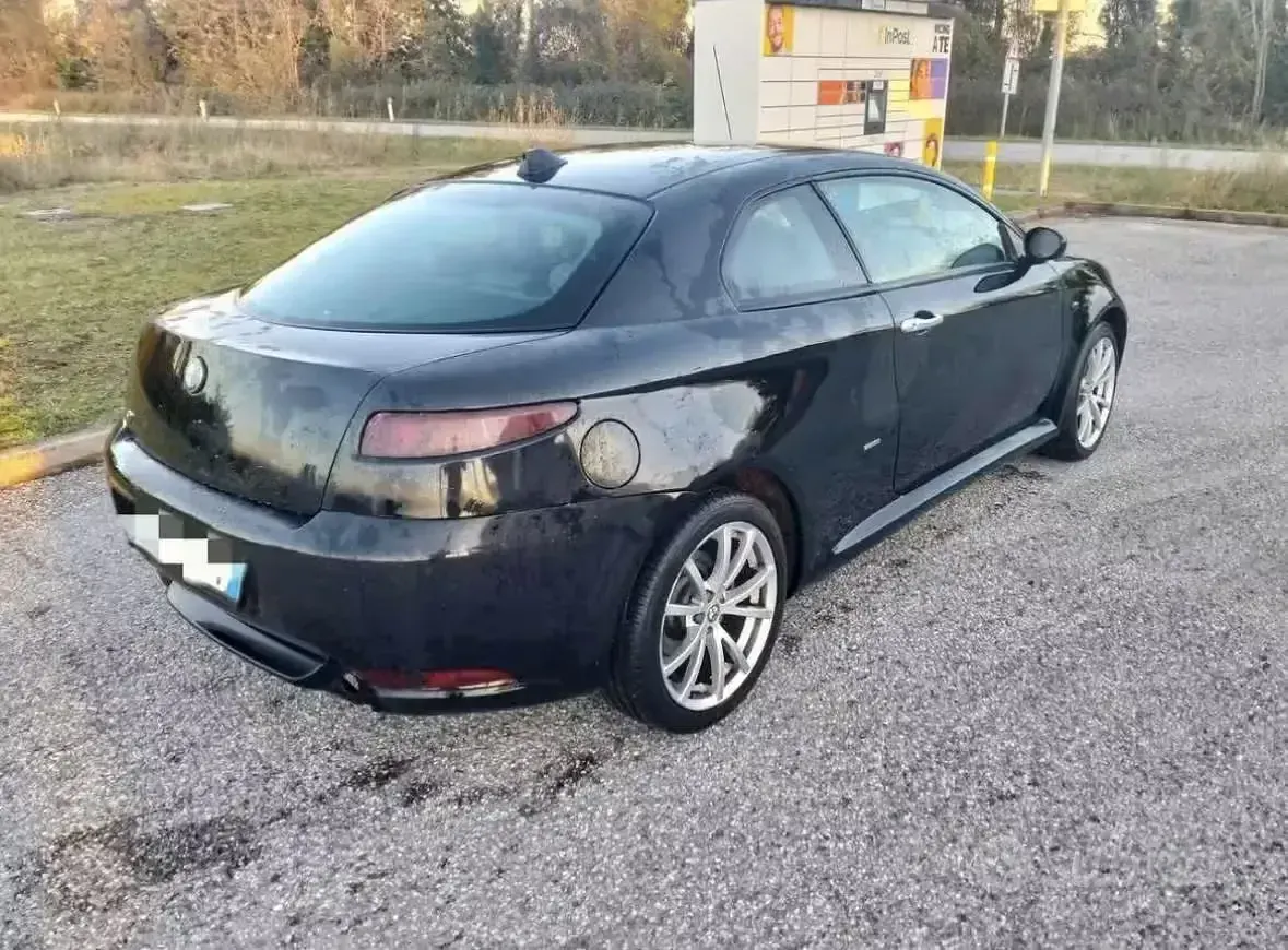Usata Alfa Romeo GT 140 CV (102 kW) 2004 Nero Coupé