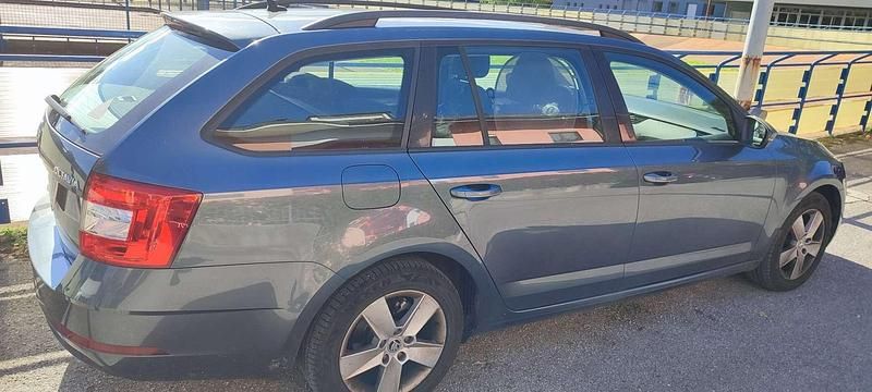Usata 2019 Skoda Octavia Active Station wagon | 13.650 € (Cara) - Immagine 1/4