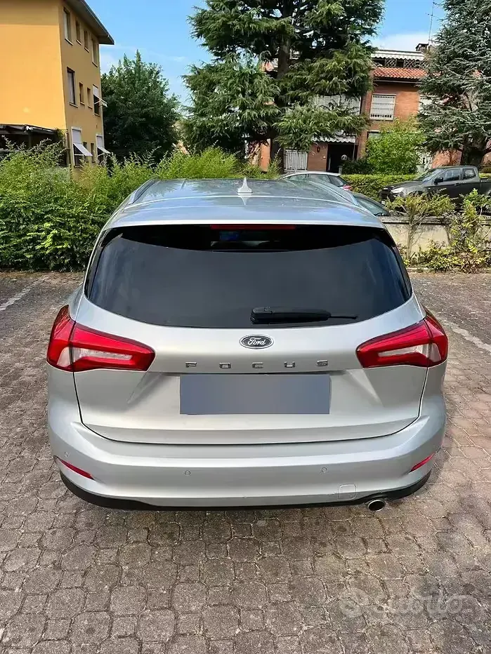 Usata Ford Focus Active 120 CV (88 kW) 2020 Grigio Station wagon