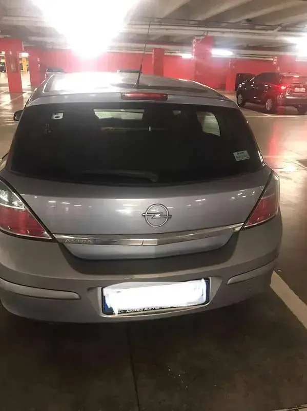 Usata Opel Astra Enjoy 116 CV (85 kW) 2008 Grigio Berlina