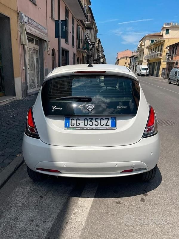 Usata Lancia Ypsilon 2021 Bianco Utilitaria