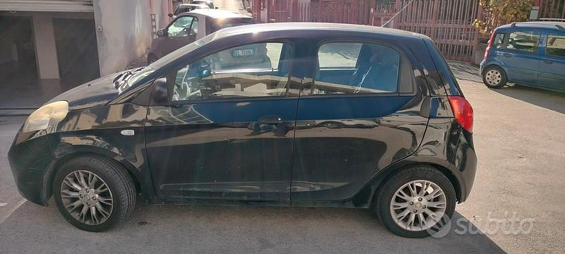 Usata DR DR1 82 CV (60 kW) 2010 Nero Utilitaria