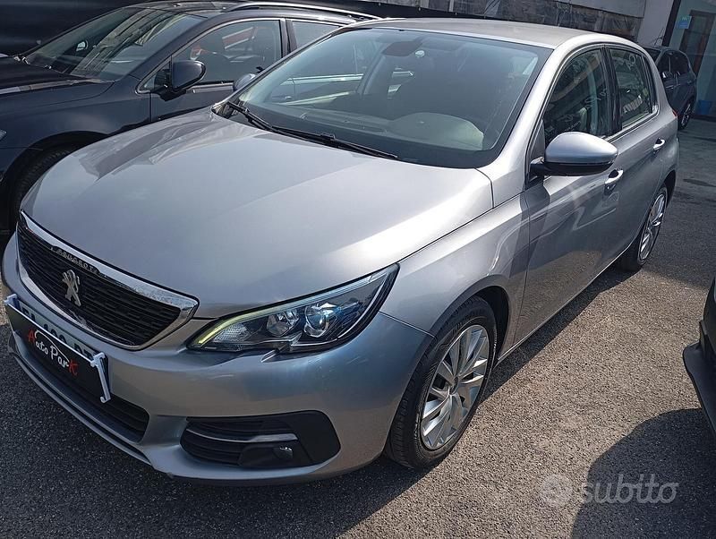 Usata Peugeot 308 Active 102 CV (75 kW) 2018 Grigio Berlina