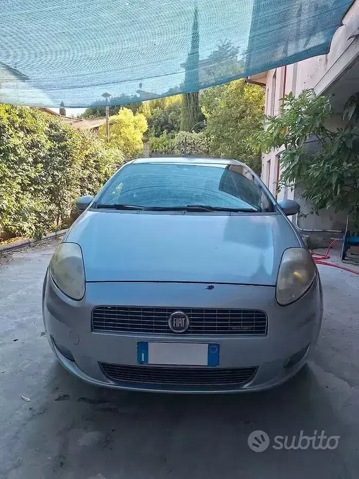 Usata Fiat Grande Punto 75 CV (55 kW) 2009 Grigio Utilitaria