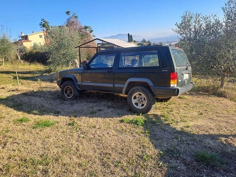 Usata Jeep Cherokee 116 CV (85 kW) 1998 Verde SUV