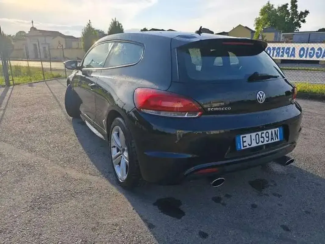 Usata VW Scirocco 160 CV (117 kW) 2011 Nero Coupé