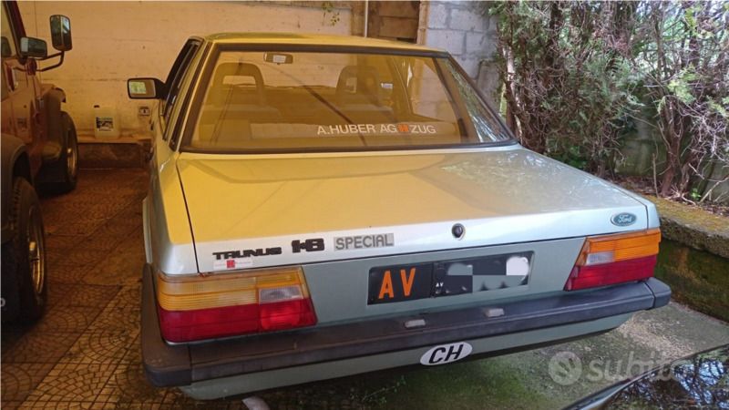 Verde Usata 1982 Ford Taunus Tre volumi | 4000 € - Immagine 1/4