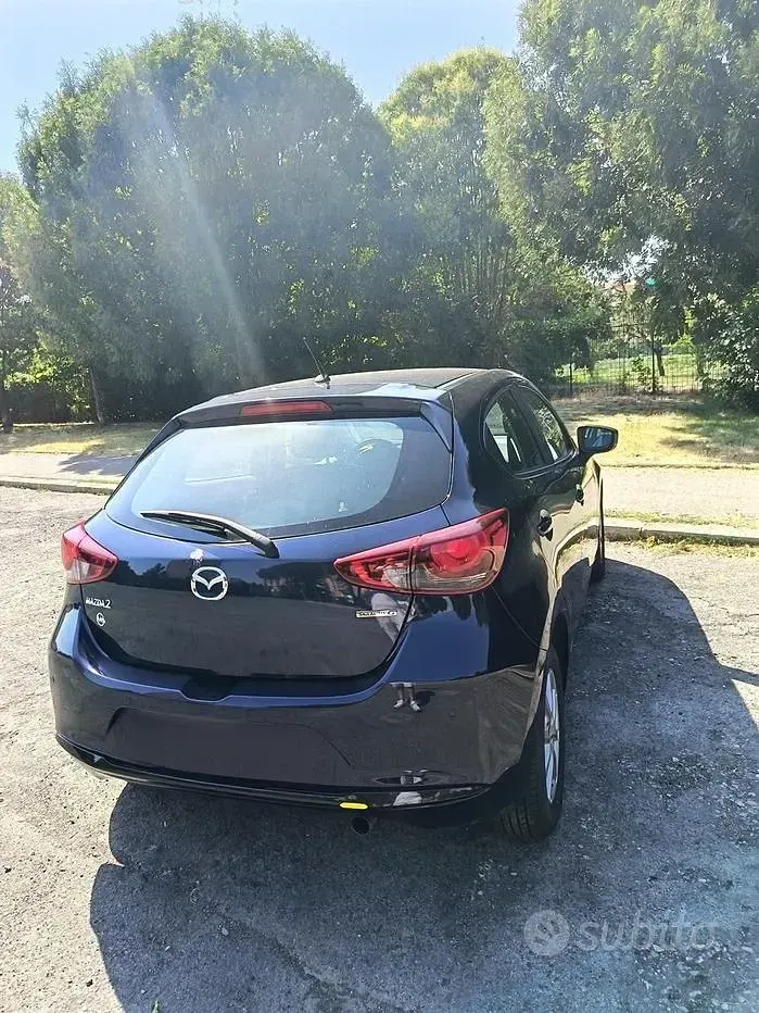 Usata Mazda 2 75 CV (55 kW) 2023 Bluazzurro Utilitaria