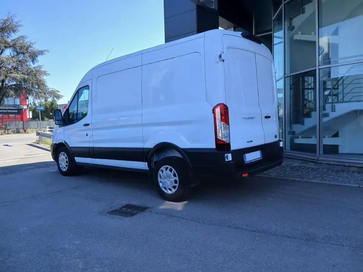Usata Ford Transit 131 CV (96 kW) 2020 Bianco Furgone