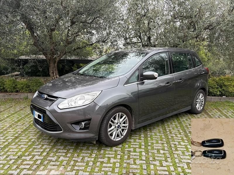 Usata Ford Grand C-Max Titanium 2015 Grigio Monovolume