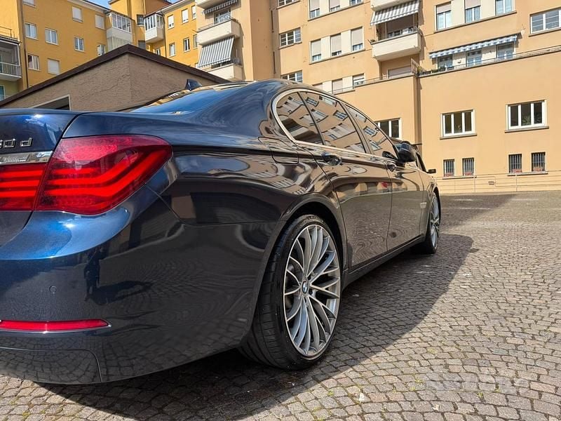 Begagnad BMW 730 Efficient Dynamics 258 HK (189 kW) 2012 Blå Sedan
