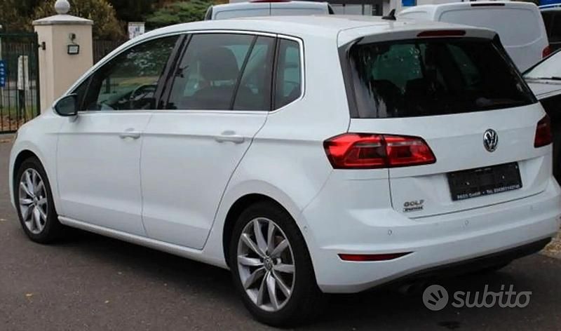Usata VW Golf Sportsvan Highline 150 CV (110 kW) 2015 Bianco Monovolume