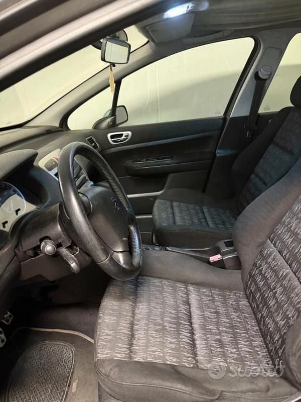 Usata Peugeot 307 90 CV (66 kW) 2004 Grigio Berlina