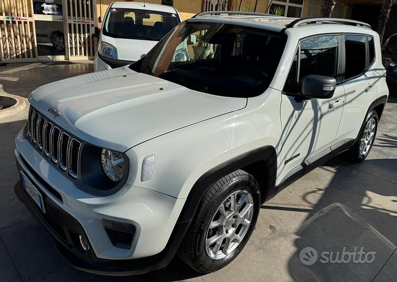 Begagnad Jeep Renegade Limited 131 HK (96 kW) 2021 Vit SUV