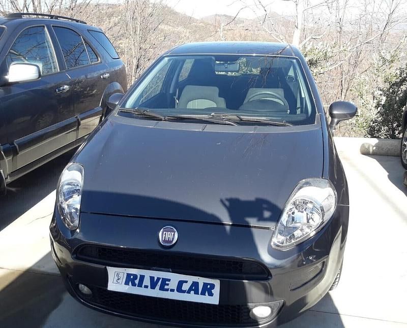 Usata Fiat Punto Street 75 CV (55 kW) 2014 Grigio Utilitaria