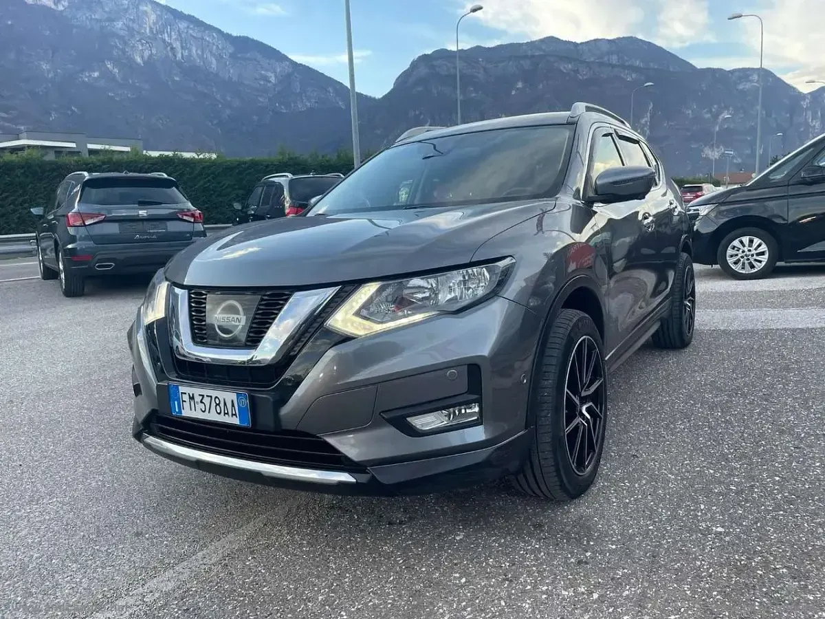 Usata Nissan X-Trail N-Connecta 177 CV (130 kW) 2017 Grigio SUV