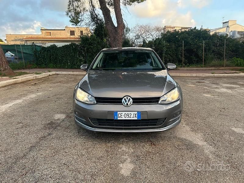 Usata VW Golf VII Highline 105 CV (77 kW) 2013 Grigio Berlina