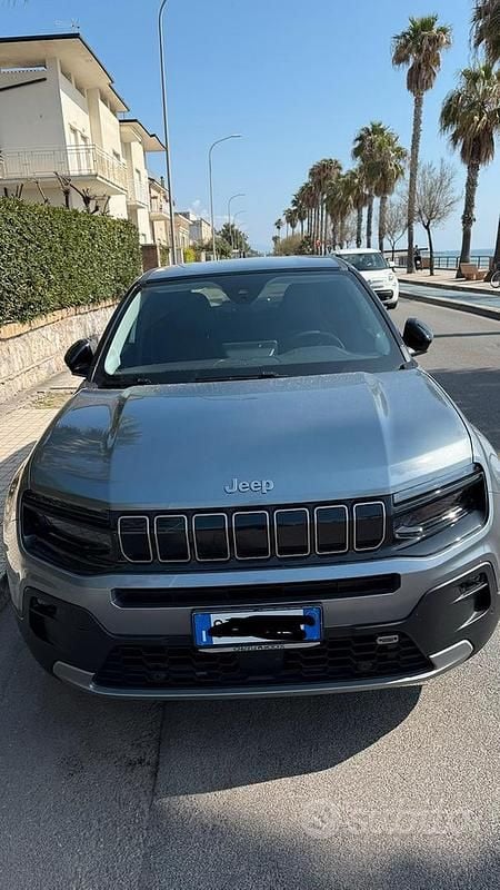 Usata Jeep Avenger Longitude 101 CV (74 kW) 2024 Grigio SUV