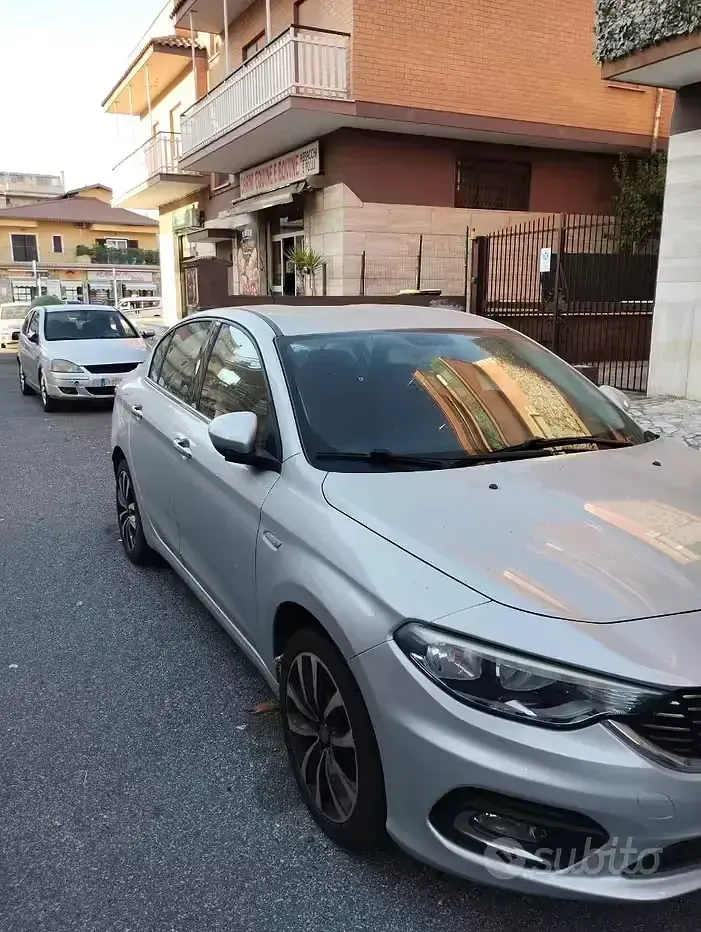 Usata Fiat Tipo Easy 120 CV (88 kW) 2017 Berlina