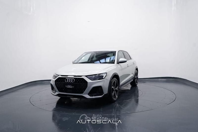 Nuova Audi A1 Design 116 CV (85 kW) 2026 Argento Berlina