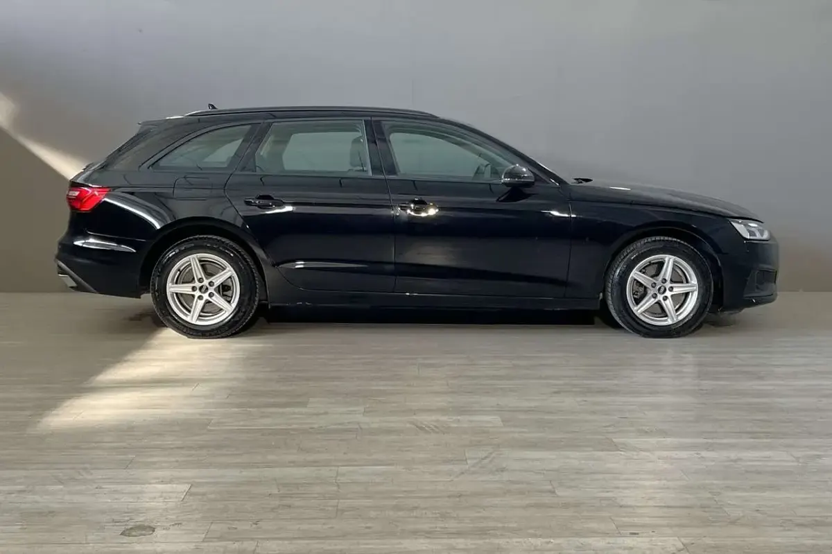 Usata Audi A4 Business 136 CV (100 kW) 2021 Nero Station wagon