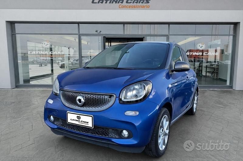 Usata Smart ForFour Prime 90 CV (66 kW) 2019 Blu/azzurro Utilitaria