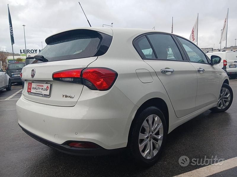 Usata Fiat Tipo Easy 95 CV (69 kW) 2017 Bianco Berlina