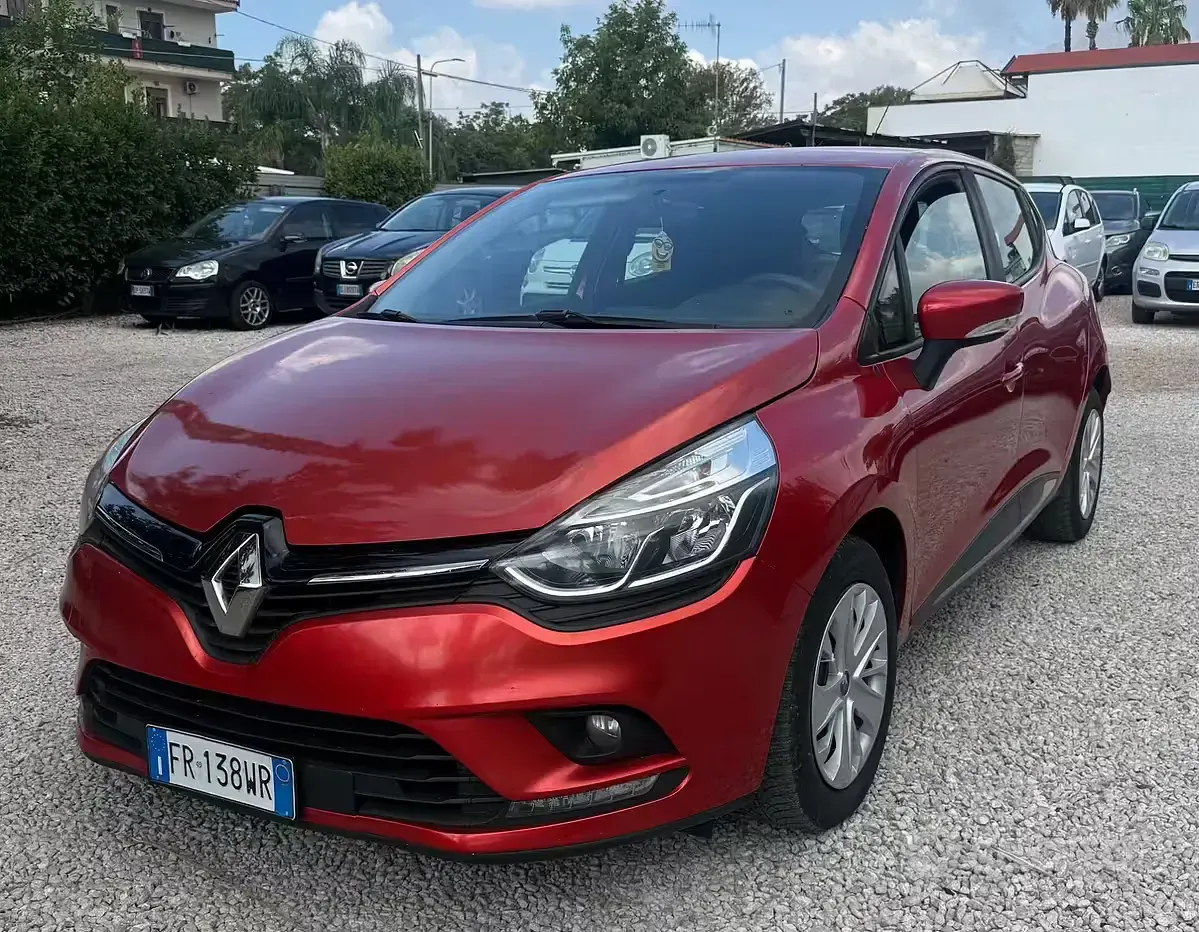 Usata Renault Clio IV 90 CV (66 kW) 2018 Arancione Berlina