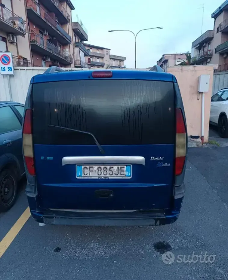 Usata Fiat Doblò 101 CV (74 kW) 2003 Blu Monovolume