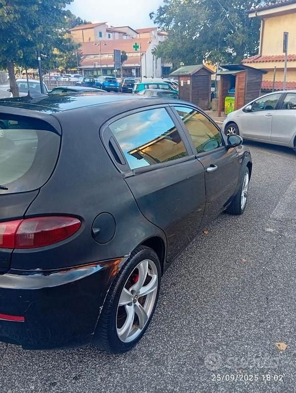 Nero Usata 2007 Alfa Romeo 147 Due volumi | 1000 € (Super prezzo) - Immagine 1/4