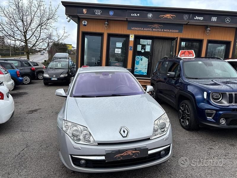 Usata Renault Laguna III Initiale 150 CV (110 kW) 2008 Grigio Berlina