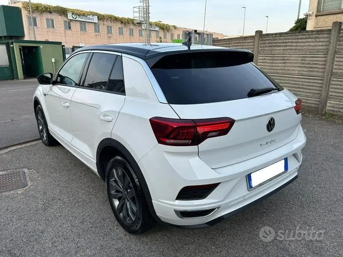 Usata VW T-Roc R-line 150 CV (110 kW) 2021 Bianco SUV