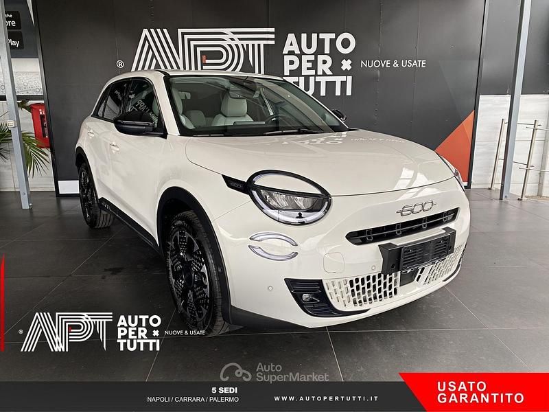 Usata Fiat 600 La Prima 110 CV (80 kW) 2024 Bianco SUV