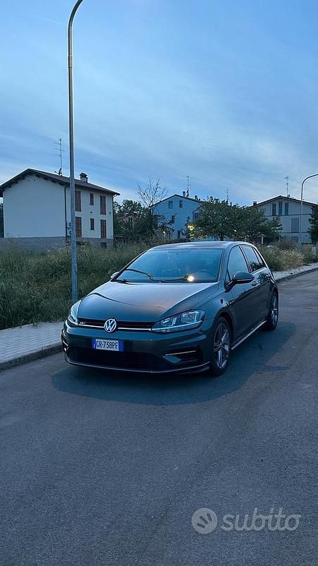 Usata VW Golf VII R-line 116 CV (85 kW) 2017 Grigio Berlina