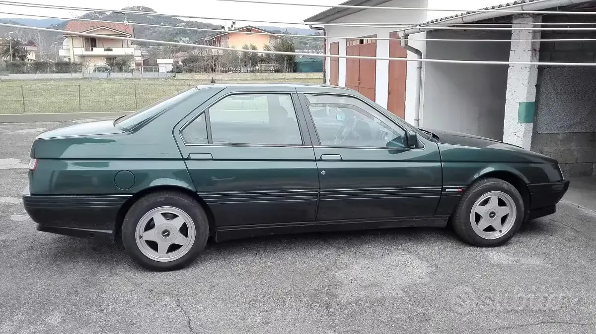Usata Alfa Romeo 164 145 CV (106 kW) 1989 Verde Berlina