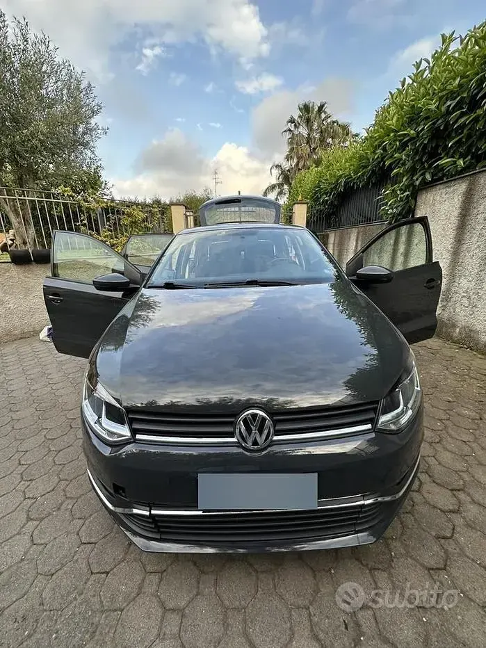 Usata VW Polo 90 CV (66 kW) 2016 Grigio Berlina