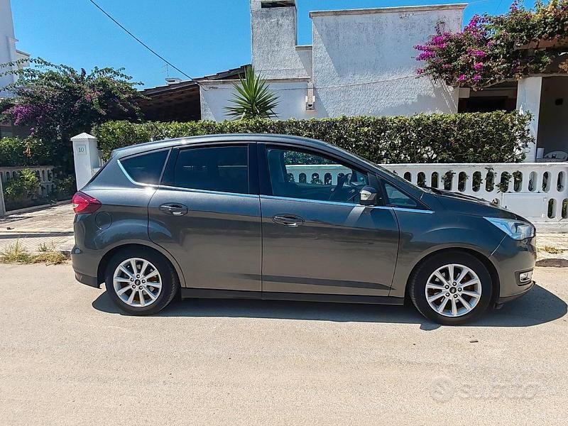 Grigio Usata 2018 Ford C-MAX Titanium Monovolume | 11.990 € (Cara) - Immagine 1/4