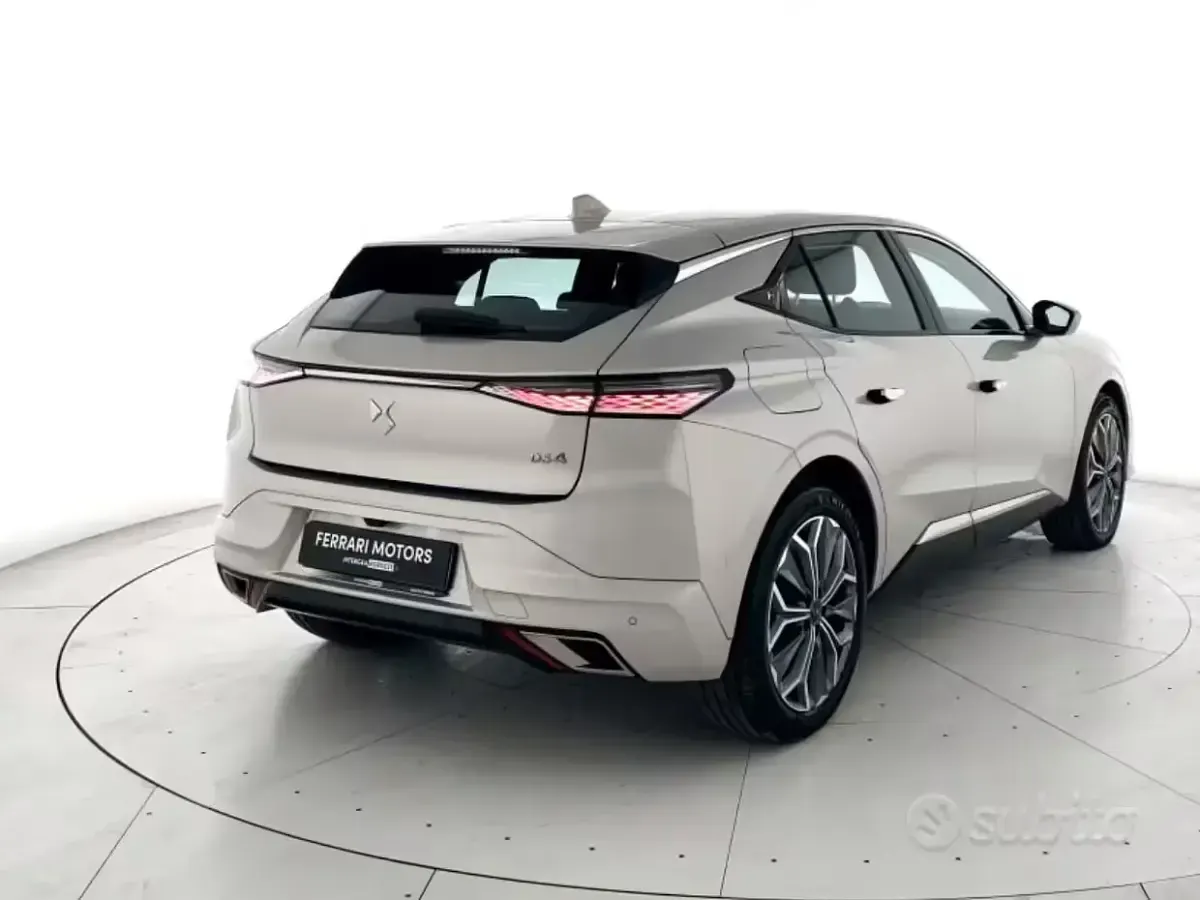 Usata DS Automobiles DS4 Trocadero 131 CV (96 kW) 2023 Grigio cristallo SUV