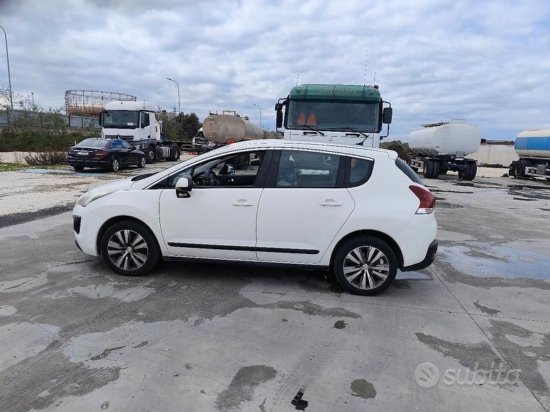 Usata Peugeot 3008 109 CV (80 kW) 2014 Bianco Station wagon