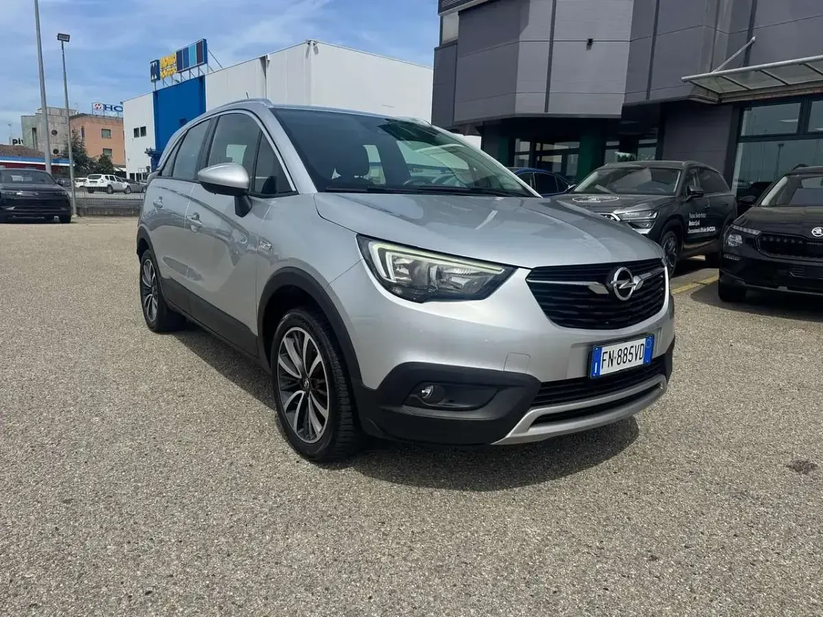 Usata Opel Crossland X Innovation 110 CV (80 kW) 2018 Grigio SUV