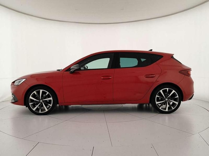 Usata Seat Leon FR 150 CV (110 kW) 2022 Rosso puro Berlina
