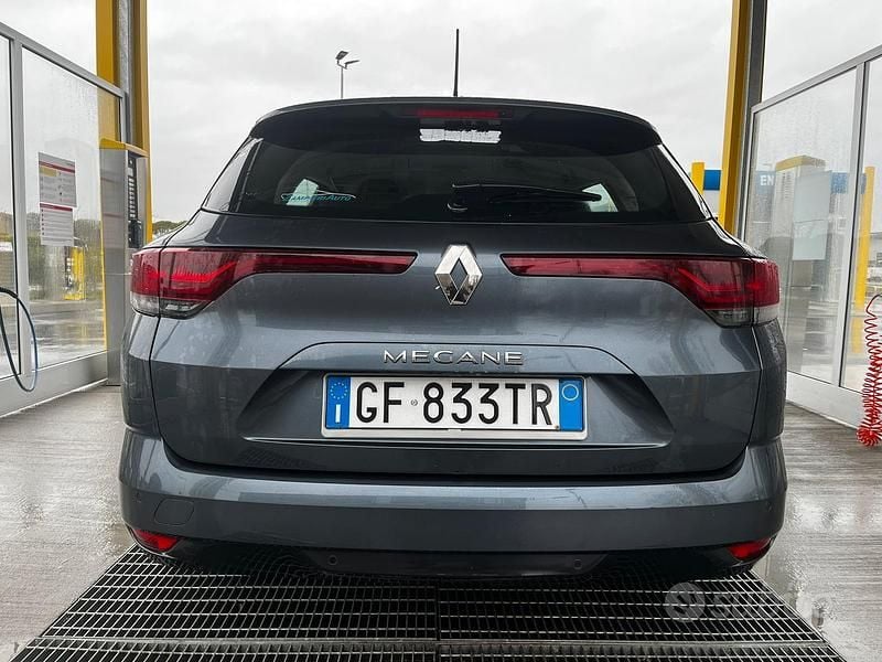 Usata Renault Mégane GrandTour Business 115 CV (84 kW) 2021 Blu Station wagon