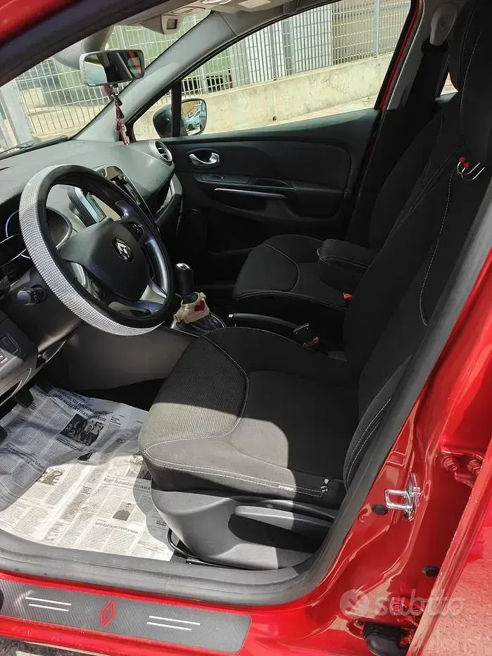 Usata Renault Clio IV 73 CV (53 kW) 2015 Rosso Berlina