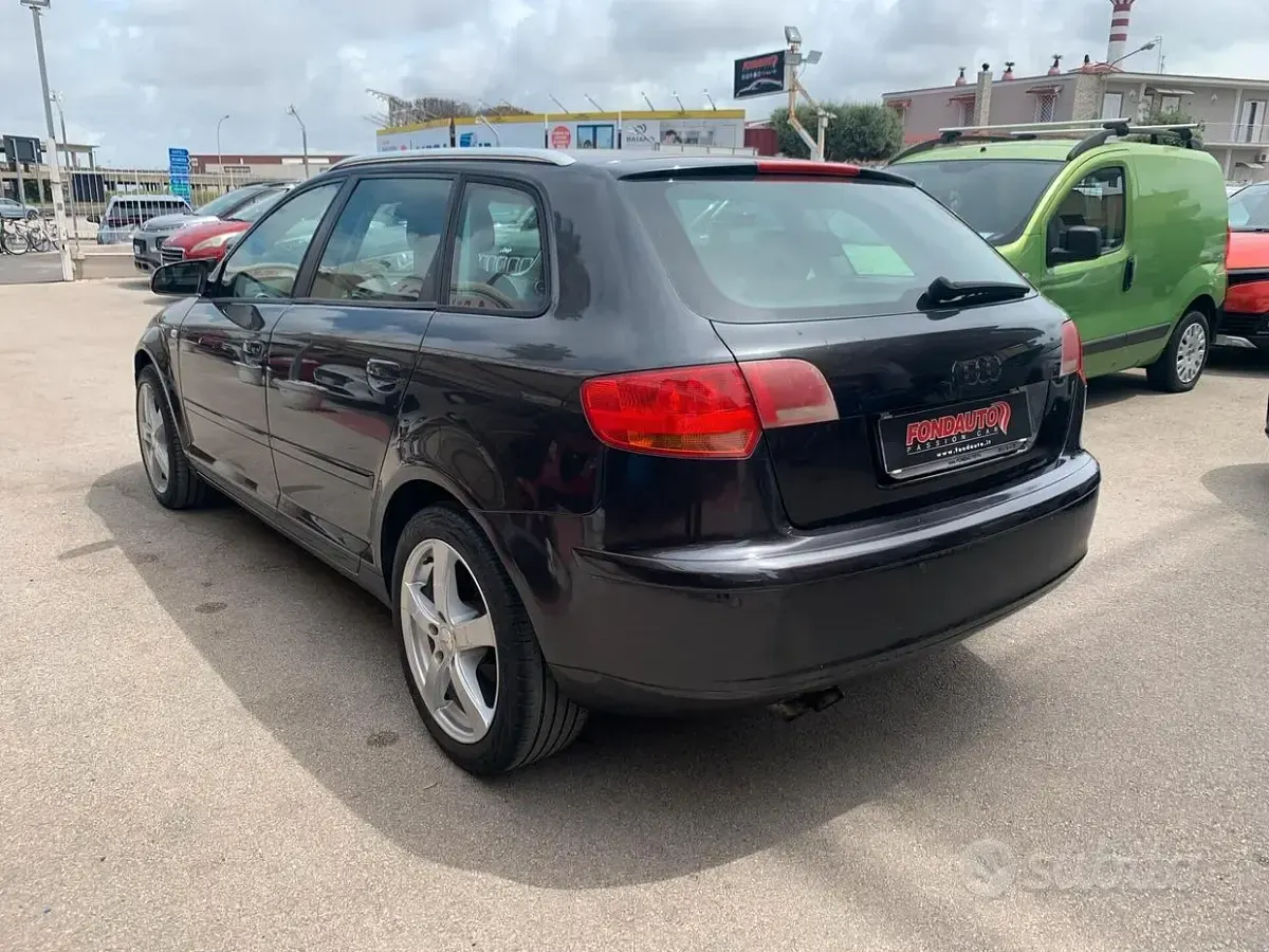 Begagnad Audi A3 Attraction 105 HK (77 kW) 2005 Grå Halvkombi