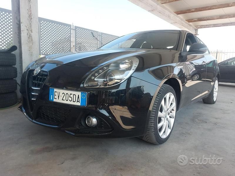 Usata Alfa Romeo Giulietta Distinctive 150 CV (110 kW) 2014 Nero Utilitaria
