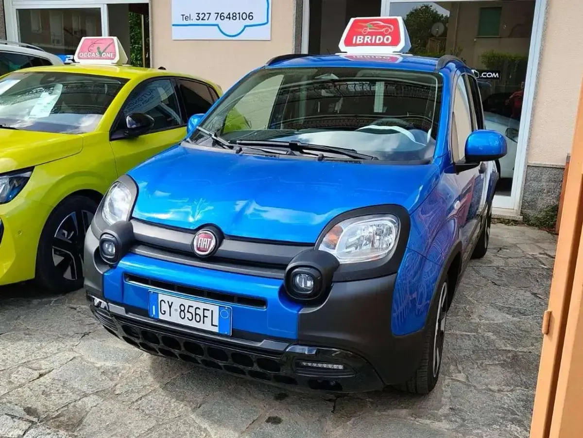 Usata Fiat Panda Cross Cross 69 CV (50 kW) 2025 Blu/azzurro Utilitaria